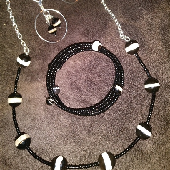 1UniqueKreation Jewelry - Black Stone Necklace